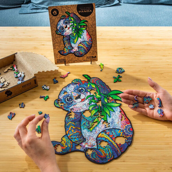 UNIDRAGON Puzzle en bois 215 pcs Serious Panda Moyen 25x33 cm