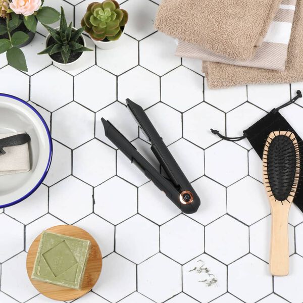 Livoo Mini fer &agrave; lisser sans fil Noir