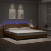 vidaXL Cadre de lit avec LED sans matelas Zadar cappuccino 200x200 cm