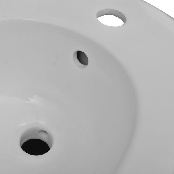 Bidet suspendu en c&eacute;ramique sanitaire blanc