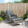 vidaXL Chaise de jardin avec tabouret gris r&eacute;sine tress&eacute;e