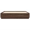 vidaXL Cadre de lit sans matelas ch&ecirc;ne marron 200x200 cm