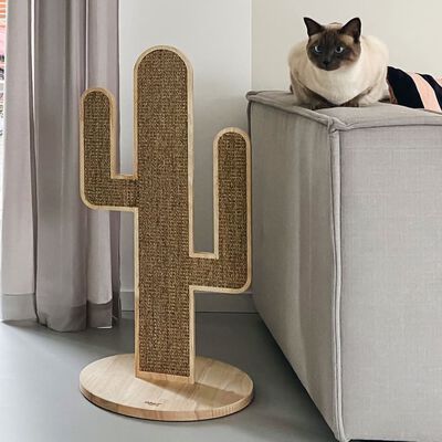 Designed by Lotte Griffoir pour chats Cactus Bois 40x80 cm