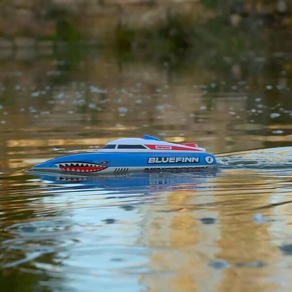 Ninco Bateau jouet t&eacute;l&eacute;command&eacute; Bluefinn