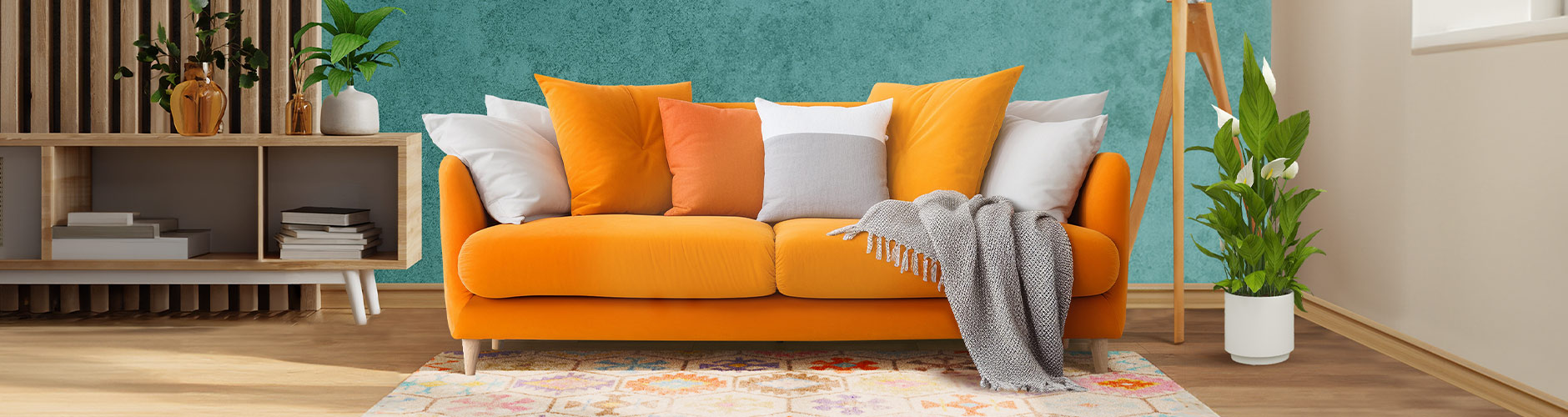 Ensemble de salon 3 pièces en rotin avec coussins et table basse pour utilisation à l'extérieur. Cliquez pour commander la collection.